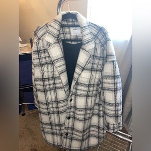 Old Navy Black and White